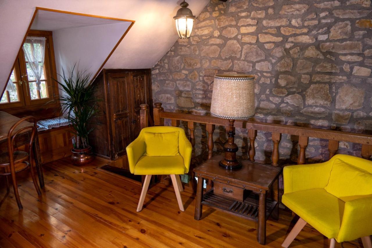 Maison Avec Patio Dans Le Centre Historique Villa Terrasson Ngoại thất bức ảnh