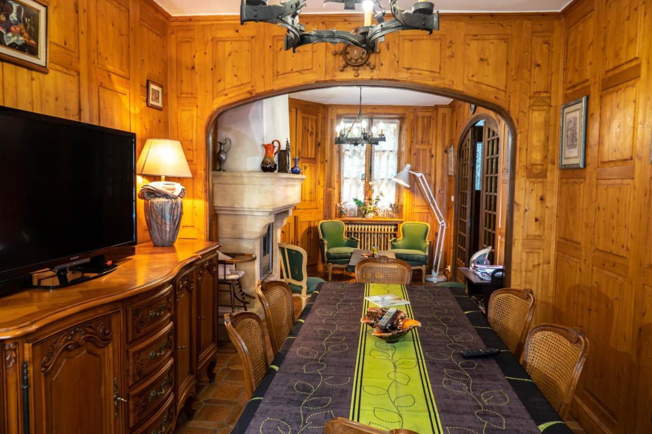 Maison Avec Patio Dans Le Centre Historique Villa Terrasson Ngoại thất bức ảnh