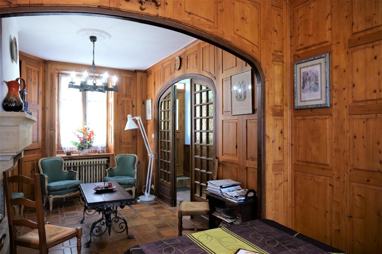 Maison Avec Patio Dans Le Centre Historique Villa Terrasson Ngoại thất bức ảnh
